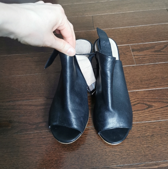 Super Cute Summer Heels - Picture 3 of 3